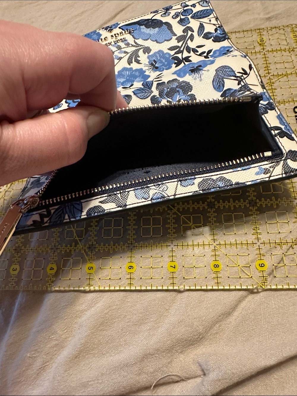 kate spade White and Blue Floral Wallet - Picture 9 of 9
